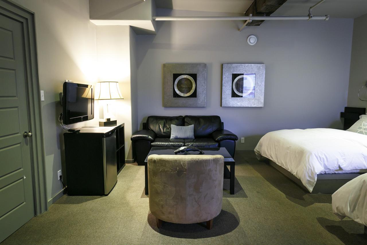 Blue On Water Hotel Сент Джонс Екстериор снимка